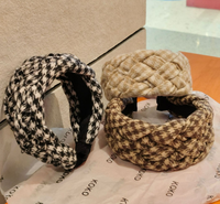 Plüschiges, handgefertigtes, modisches Haarband – breiter, dicker, warmer Kopfschmuck für Hochzeiten und das chinesische Neujahr