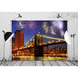 Decoración de pared 2024 Año Nuevo NYE Fiesta temática Banner 7x5ft Fondo de tela NYC Puente de Brooklyn Fuegos artificiales para fotos de Cumpleaños de adultos - Product Image 3