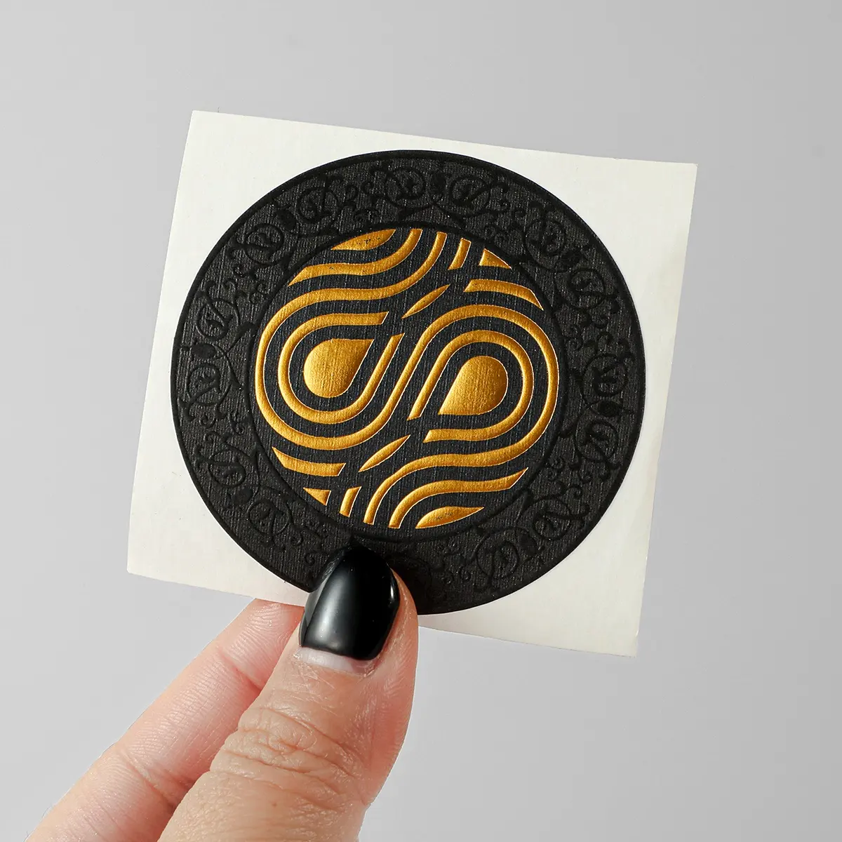 Rouleau d'autocollant personnalisé de luxe en papier gaufré avec feuille d'or pour cadeau, logo de marque, adhésif transparent, rond