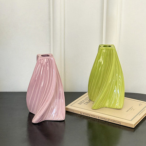 Vaso Rotante a Forma di Croce Lily - Fiori <span class=keywords><strong>Artificiali</strong></span> Creativi - Decorazione di Alta Gamma per Tavolo d'Ingresso e Soggiorno - Product Image 4