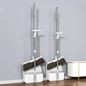 Articles ménagers Vente en gros de longues poignées anti-enroulement en acier inoxydable Ensemble balai et pelle à poussière en plastique - Product Image 1