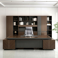 Ensemble de bureau et chaise de direction modulaire en forme de L moderne avec lampe de bureau de luxe haut de gamme pour patron