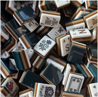Juego de Mahjong Americano Personalizado Sunday, Tapete de Acrílico Grabado de Lujo de 2 Capas Color Cúrcuma, Juego de Mahjong Portátil de Alta Calidad
