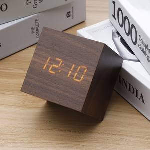 นาฬิกาปลุกตั้งโต๊ะดิจิตอล LED ขนาดใหญ่ สไตล์โมเดิร์น ผลิตจากไม้ สำหรับตกแต่งบ้าน ขายตรงจากโรงงาน - Product Image 5