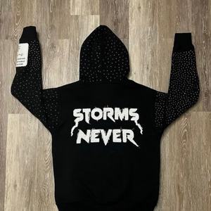 ผู้ผลิตเสื้อฮู้ดดี้ครอปดีไซน์ประดับเพชร คุณภาพดี 400GSM สวมใส่สบาย รับทำโลโก้ปักลายแบบดิสเทรส พร้อมลายพิมพ์น่ารัก 100% - Product Image 4