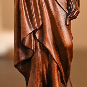 Statue en <span class=keywords><strong>bois</strong></span> sculptée à la main de Saint Joseph, figurine ronde complète avec bâton de lys, ornement de table chrétien catholique rustique - Product Image 3