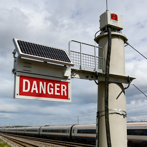 <span class=keywords><strong>Capteur</strong></span> radar et infrarouge activant un signal sonore, sirène d'alarme <span class=keywords><strong>solaire</strong></span> pour véhicule en mouvement rapide sous les lignes électriques - Product Image 3