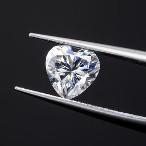 อัญมณีโมอิสซาไนต์ทรงหัวใจ 0.1 กะรัต ถึง 4 กะรัต จากโกลด์ลีฟ จิวเวลรี่ ได้รับการรับรองจาก GRA สี DEF ความสะอาด VVS เพชรโมอิสซาไนต์สังเคราะห์สำหรับแหวน - Product Image 3