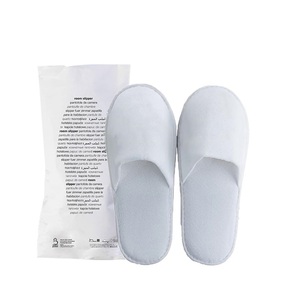 Ciabatte monouso bianche in spugna di cotone con suola in EVA, confezionate in coppie, confezione in carta - Product Image 1