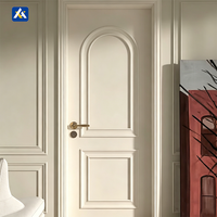 Portes intérieures en bois modernes, blanches et minimalistes pour chambre et bureau