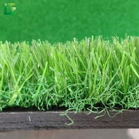 Tapis de putting de golf portable personnalisé 1*3m en caoutchouc, mini parcours de golf intérieur/extérieur avec drapeaux