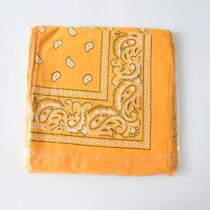 Bandana tubulaire multifonctionnel sans couture, personnalisé avec logo imprimé en sérigraphie, portable et tendance, vente directe usine - Product Image 4
