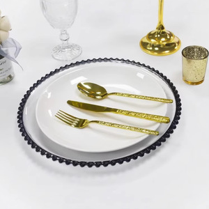 Plato Decorativo de Plástico Transparente Acrílico con Borde Dorado, Diseño Retro de Lujo para Cargador de Tablet - Product Image 4
