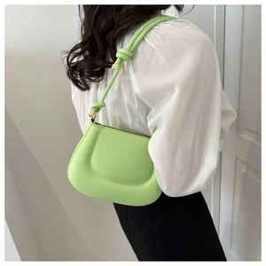 Bolso Bandolera Personalizado de Anime con Diseño de Gato Kawaii, Adorable Bolso de Cuero PU con Dibujos Animados para Conveniones de Anime y Cosplay - Product Image 6