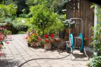Tuyau d'arrosage de jardin en PVC résistant aux UV et à l'usure avec une pression de rupture de 200 PSI et personnalisation de la taille prise en charge