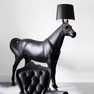 Lampe sur pied LED Huixin de <span class=keywords><strong>style</strong></span> nordique en résine en forme d'animal avec lumière chaude pour salon, décoration intérieure et cadeau de pendaison de crémaillère - Product Image 3