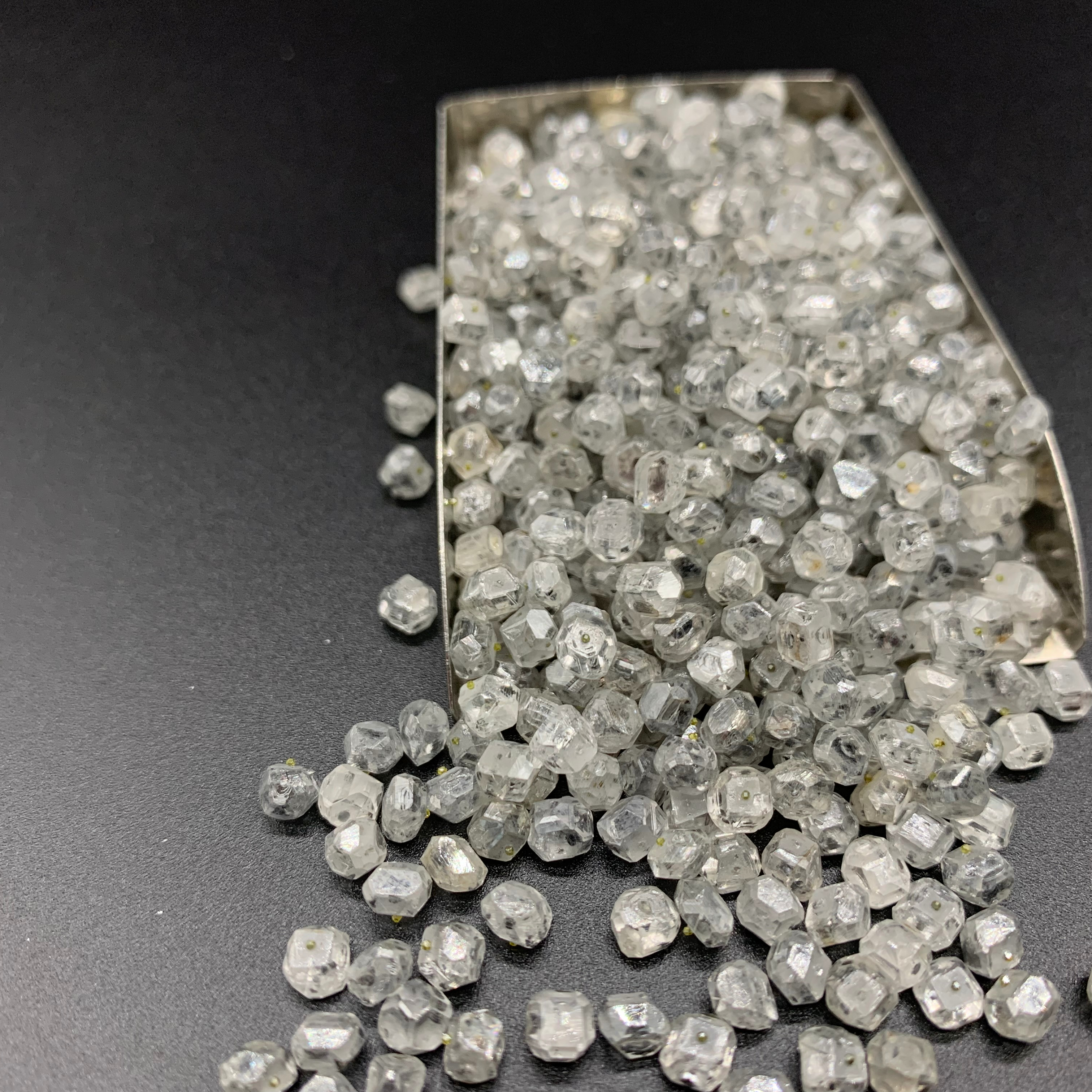 Hpht Synthetische Witte Lab Geteelde Diamant Ruwe Diamanten Te Koop