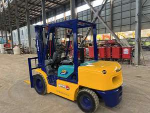 Chariot élévateur Komatsn 30 d'occasion Chariot élévateur de 3 tonnes avec hauteur de levage 4000mm Chariot élévateur KOMATSU 30 TCM 30 50 HELI 30 au choix - Product Image 2