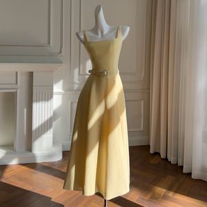 OUDINA Vestido Largo Elegante y Casual sin Mangas, Color Crema Amarillo, con Tirantes Finos y Cintura Ajustada para Mujer - Product Image 1