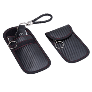 Sac de protection Portable <span class=keywords><strong>anti</strong></span>-<span class=keywords><strong>RFID</strong></span> avec étui à clés mode PU cuir en Fiber de carbone Faraday étui à clés de voiture FOB sac de blocage de Signal - Product Image 2
