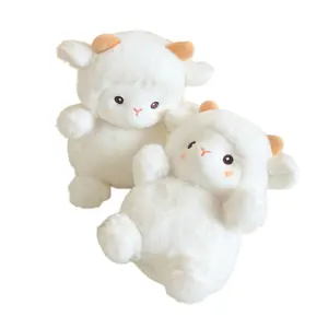 Vente en gros d'agneau mignon animaux en peluche mouton doux jouets pour enfants personnalisé PP coton rempli ours poupée type pas cher boîte emballée