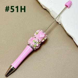Penna a Sfera di Lusso in Plastica con Catena di Strass Bianchi Perlati, Charm a Forma di Cuore e Fiore Colorato, Portatile per Scuola, Laurea, Matrimonio - Product Image 3