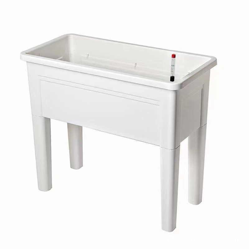 Bianco nuvola con piedini