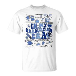 T-shirt In My Graduation Era blanc unisexe pour adulte, taille moyenne, col rond, manches courtes, impression numérique, pour la rentrée scolaire - Product Image 1