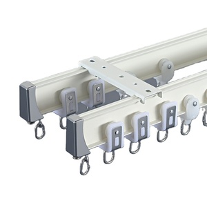 Alliage d'aluminium léger en forme de L en forme de U de luxe avec rail pour <span class=keywords><strong>baie</strong></span> <span class=keywords><strong>vitrée</strong></span> de balcon pliable à la main - Product Image 1