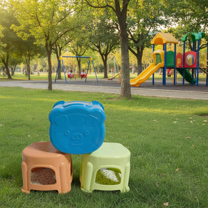 CASAMAX WL AK-9781 Sgabello Moderno in Plastica per Bambini, Sedia per Bambini a Forma di Maialino Animato Portatile per Cucina all'Aperto, Scuola, Parco. - Product Image 3