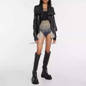 Short de piste de luxe effet dégradé en denim à couches pour femmes Short en jean effiloché à couches pour femmes Short à couches - Product Image 4