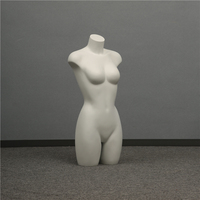 Mannequin féminin réaliste en gros, mannequin féminin aux formes généreuses