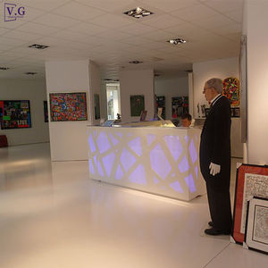 مكتب استقبال حديث بتصميم عصري مع إضاءة خلفية بيضاء وأضواء RGB للمكاتب - Product Image 6