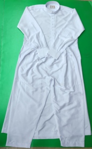 طراز جديد جذاب فاخر مريح صنع مسلم ثوب على الطراز السعودي للرجال قميص أبيض ياقة ثوب مع بنطلون - Product Image 5