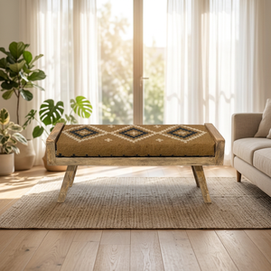 Banc ottoman traditionnel fait main en jute Kilim avec pieds en bois, rembourré style bohème, repose-pieds fixe multicolore, ottoman d'appartement écologique - Product Image 1