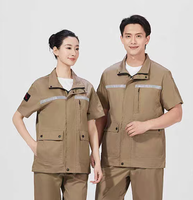 Chemises de travail en polyester à manches courtes multi-poches personnalisées en gros, pantalons cargo pour les travailleurs du bâtiment unisexes