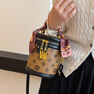 Nueva tendencia, venta al por mayor, bolso cilíndrico para mujer, estampado de moda, bolso de hombro de lujo para mujer con forma de cubo - Product Image 4