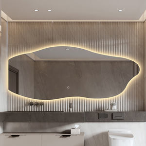 Miroir mural LED contemporain avec bord irrégulier sans cadre 3 couleurs à intensité variable Dressing moderne pour miroir de salon ou de salle de bain - Product Image 1