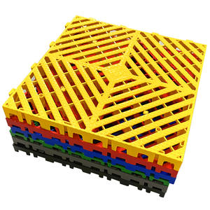 400X400X18mm Carreaux de sol de garage en <span class=keywords><strong>PVC</strong></span> à emboîtement Tapis de sol pour lavage de voiture <span class=keywords><strong>Dalle</strong></span> de sol multifonctionnelle pour garage Drop Shipping - Product Image 2