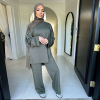 R-386 Islamisches Modest-Kleidungsset für Damen: Hochwertiger Winter-Kimono-Abaya mit Oversize-Tunika und Passender Hose