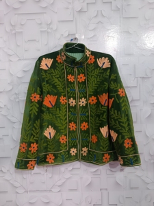 Chaqueta de Algodón Acolchada de Terciopelo Verde, Hermosamente Hecha a Mano, con Bordado, Ecológica y Transpirable, Diseño Invernal - Product Image 5