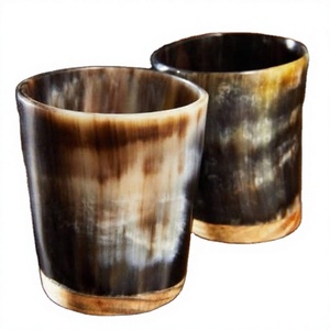 Vaso de chupito artesanal de cuerno de búfalo natural pulido, estilo vikingo, arte y coleccionismo para amantes del vino, de la India - Product Image 1