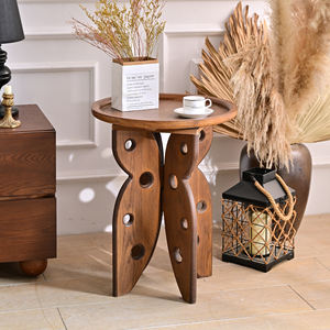 Table basse en bois massif de style européen INNOVA, design moderne et décoratif, avec pieds en forme de papillon, pour le salon de la maison - Product Image 1