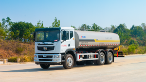 Camion pulvérisateur d'eau 6x4 Dongfeng à double essieu arrière, personnalisable en Chine, pour l'arrosage des routes et l'assainissement urbain - Product Image 4
