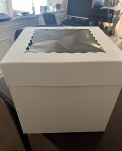 Scatola per dolci alta con finestra, scatole da Dessert per panetteria spesse, trasportino <span class=keywords><strong>in</strong></span> <span class=keywords><strong>cartone</strong></span> usa e getta per torte a strati, compleanno, matrimonio, festa - Product Image 1