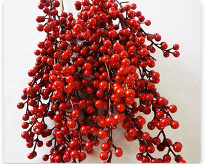 O-X0073 Baies artificielles en gros, décorations de Noël, fruits artificiels en mousse, baies rouges, arrangement de fleurs de Noël - Product Image 3