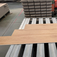 Planchers SPC Standard pour l'Exportation, Chargement Conteneurs 20ft 40ft, Lames Effet Bois 6mm pour Distribution Entrepôt Outre-mer