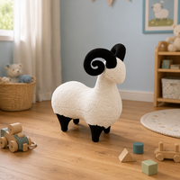 Mignons repose-pieds en forme de chèvre, tabourets confortables et rembourrés, chaises pour changer de chaussures, ottomanes pour chambre à coucher et salon