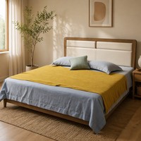 Lit double élégant en bois massif italien, rembourré en cuir et silicone, pour hôtel, villa, suite principale, vente en gros OEM