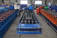 Machine de formage de rouleaux de tuiles de toiture en tôle revêtue de couleur, la plus populaire